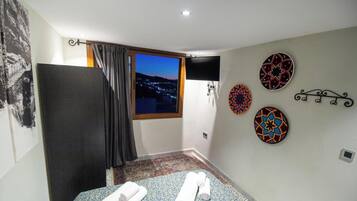Apartment, Balcony, Mountain View | Free WiFi