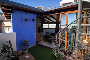 Departamento, balcón, vista a la montaña | Terraza o patio