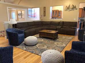 Living area - Deep Creek 365 Water Access 5 BR 5.5 BA Indoor Pool, Hot Tub, Theater, Dogs yes! (Swanton)