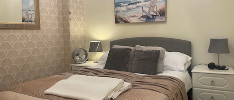 2 bedrooms, WiFi (free), individually decorated, individually furnished