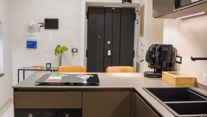 Unclassified image, 4 of 17, button - Aledo Boutique Apartments (Napoli)