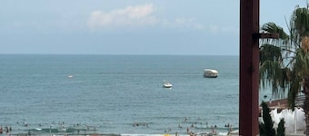 Holiday Hotel