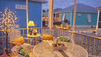 House, 3 Bedrooms, Balcony, Garden View | Outdoor dining