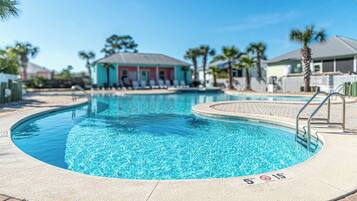House, 3 Bedrooms, Balcony, Garden View | Pool | Outdoor pool