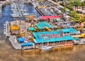 Marina - Charming Gulf Shores Retreat 3 Bedroom House With Private Entrance (Gulf Shores)