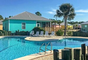 Ferienhaus, 3 Schlafzimmer, Raucher, Terrasse | Pool | Außenpool