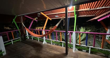 Beachfront cottage- north of cartagena-ideal for family-comfort and relaxation