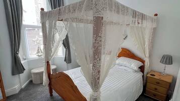 2 bedrooms