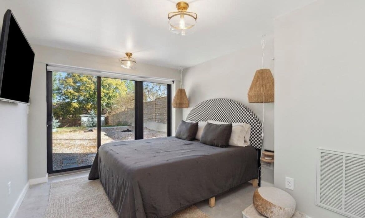 1 bedroom, iron/ironing board, Internet, bed sheets