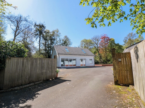 Castle House Lodge - Loch Lomond