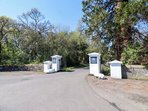 Kawasan hartanah