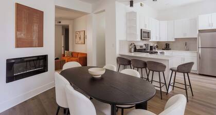 Penthouse Designer Loft 4W | GoldCoast/River North