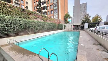 Piscina externa sazonal