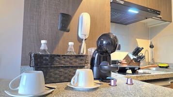 Executive Apartment, Balcony, Mountain View | Private kitchen