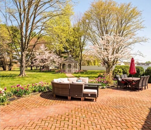 The Fitzgerald at The Manor on Rosedale Bed & Breakfast 