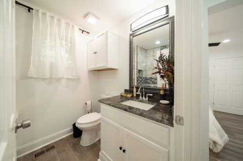 Spacious 3BR Retreat~ Weddings, Crews & Families
