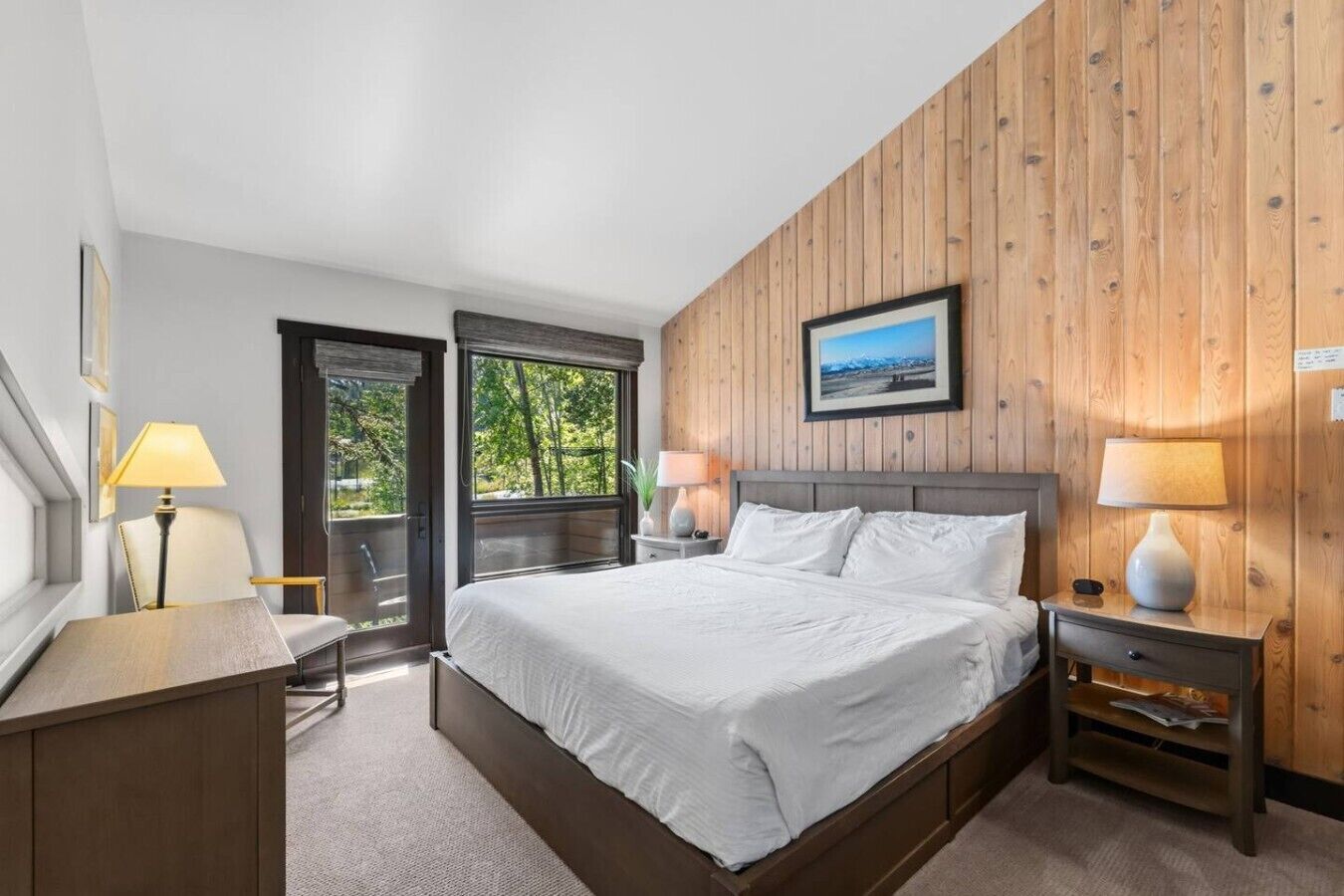 3 slaapkamers, een bureau, wifi, beddengoed