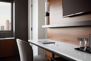 Deluxe tweepersoonskamer, uitzicht op rivier | Interieur