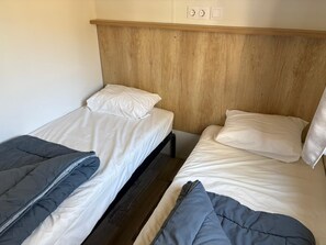 Room - Air-conditioned mobile home for 6 people 5* campsite lake access (Biscarrosse)
