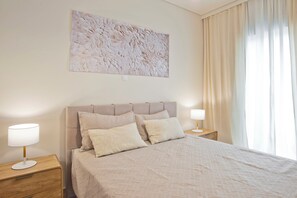 2 chambres, fer et planche à repasser, Wi-Fi, draps fournis
