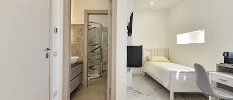WiFi, bed sheets