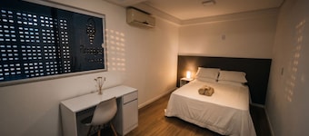 Flamboyant Stay Rooms
