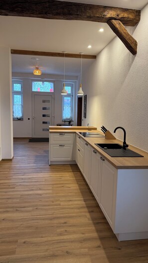 Private kitchen - Old roots. New comfort. "Schnuckenstube" - centrally located in the village. (Winsen (Aller))