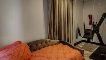 3 chambres, fer et planche à repasser, Wi-Fi, draps fournis