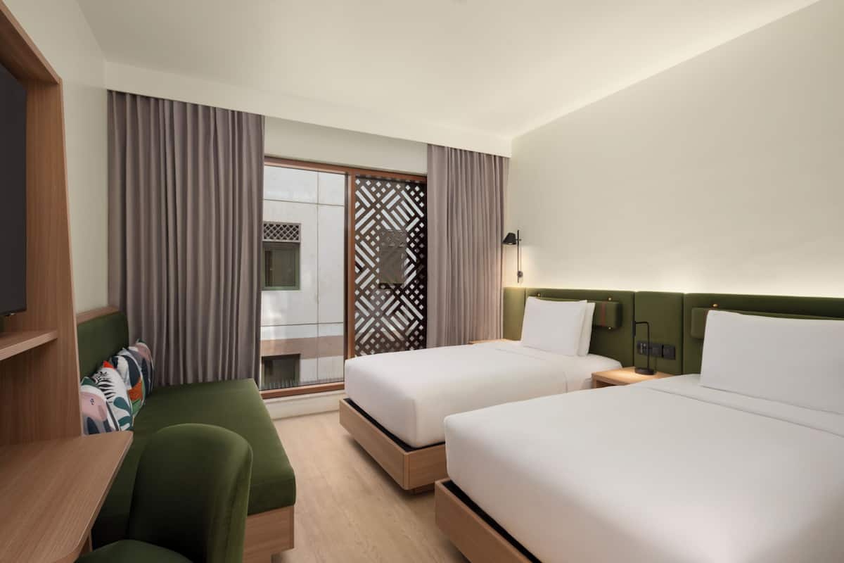 Phòng, nhiều giường | Minibar, két bảo mật tại phòng, màn/rèm cản sáng, phòng cách âm 