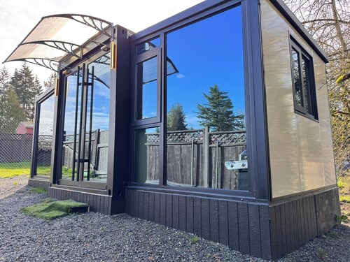 Modern Tiny Cabin Retreat w/ AC & Private Yard