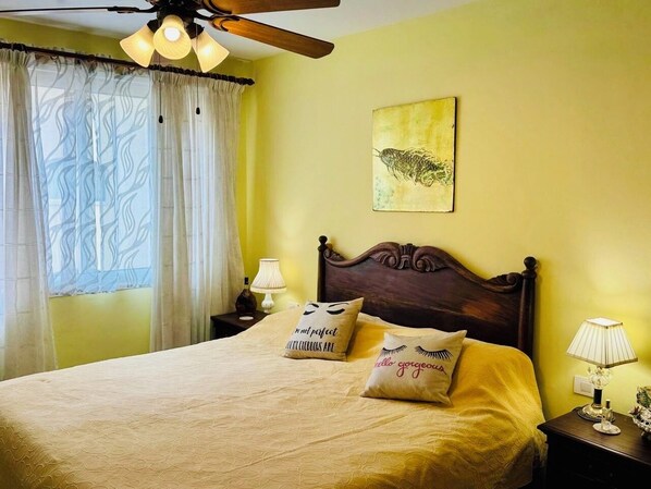1 habitación, tabla de planchar con plancha y acceso a internet 