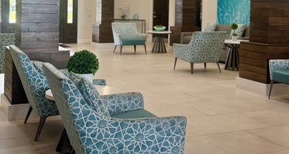 1 BR Resort Condo, Sleeps 4. Minutes to Disney! Free Shuttle.