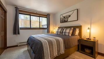 2 habitaciones, tabla de planchar con plancha, cuna de viaje y wifi