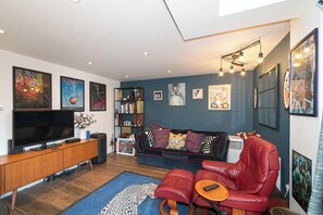 Living area - Beautiful Home in South Bank - Pass the Keys (London)