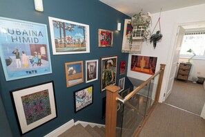 Interior - Beautiful Home in South Bank - Pass the Keys (London)