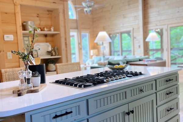 Fully Stocked Kitchen