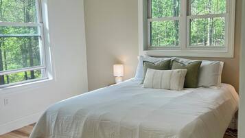 1 bedroom, internet, bed sheets