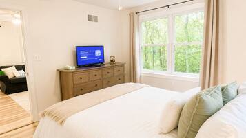 1 bedroom, internet, bed sheets