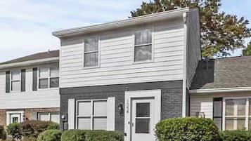 House, 2 Bedrooms, Accessible, Patio | Exterior