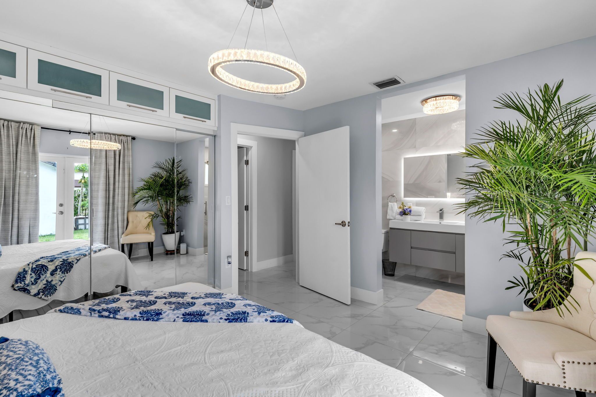 4 Schlafzimmer, Bügeleisen/Bügelbrett, WLAN, Bettwäsche