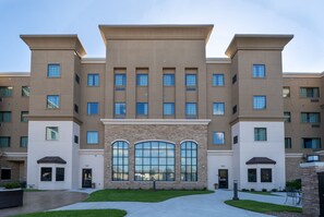 Exterior - Accessible Studio Suite | Breakfast Included! (Baytown)