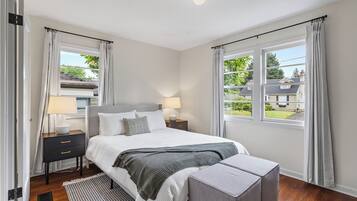 4 slaapkamers, een strijkplank/strijkijzer, wifi, beddengoed