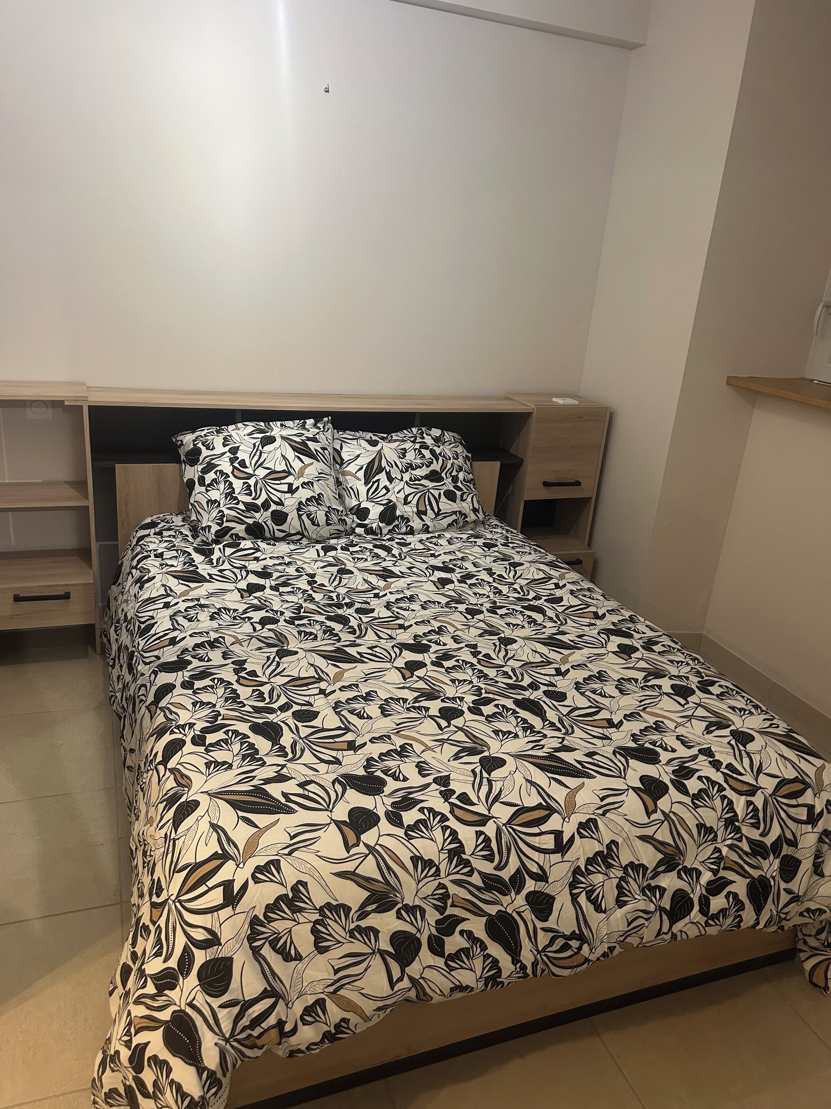 1 bedroom, free WiFi, bed sheets
