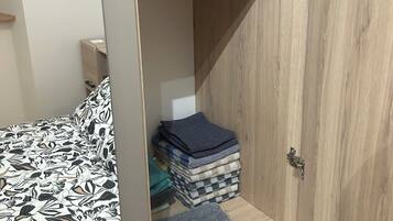 1 bedroom, free WiFi, bed sheets