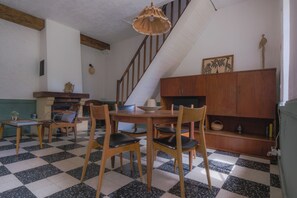 Dining - GITE IN THE HEART OF THE CEVENNES IDEAL FOR NATURE LOVERS (Génolhac)