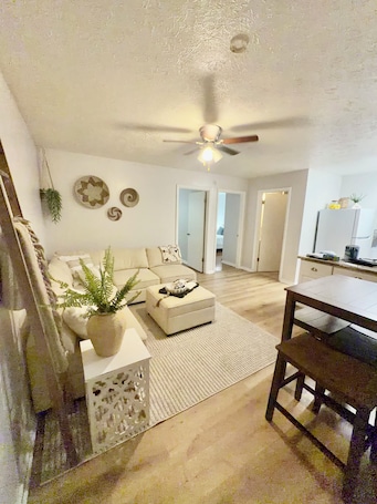 スマートテレビ. Cozy 2 bedroom apartment in Kingsport Tn