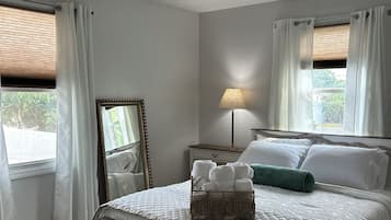 2 bedrooms, iron/ironing board, WiFi, bed sheets