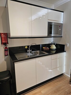 Private kitchen - Luxury 1 Bedroom apartment with Loch View *WHW* (Balmaha)