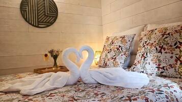 2 bedrooms, iron/ironing board, travel crib, free WiFi