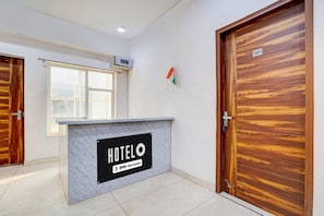 House | Reception - Classic The Urban (Noida)